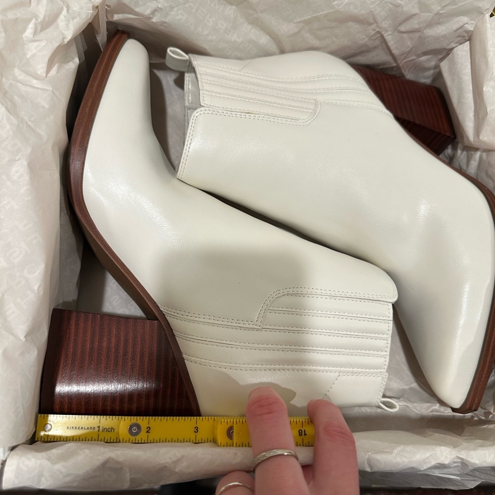 Marc Fisher Ivory Boots size 9 - Picture 6 of 7